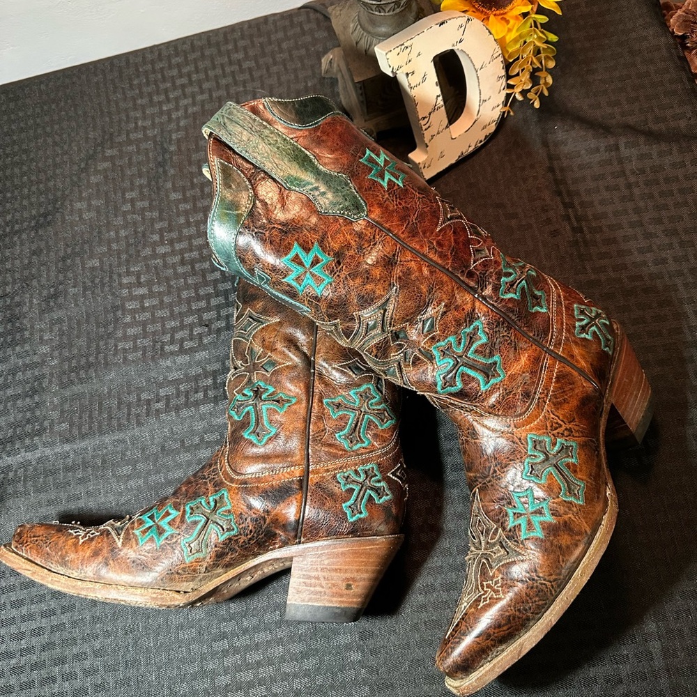 Whiskey/Turquoise 3 Cross Vamp and Tube Snip Toe Cowboy Boots by Corral Size 7.5